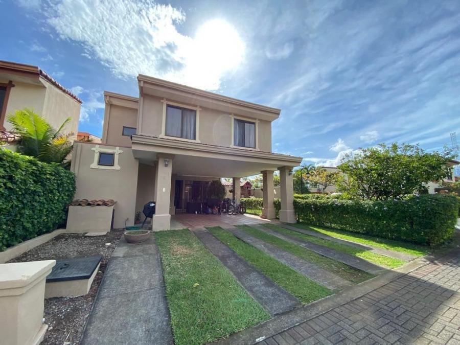 Foto Casa en Venta en San Rafael, Alajuela - U$D 295.000 - CAV97179 - BienesOnLine
