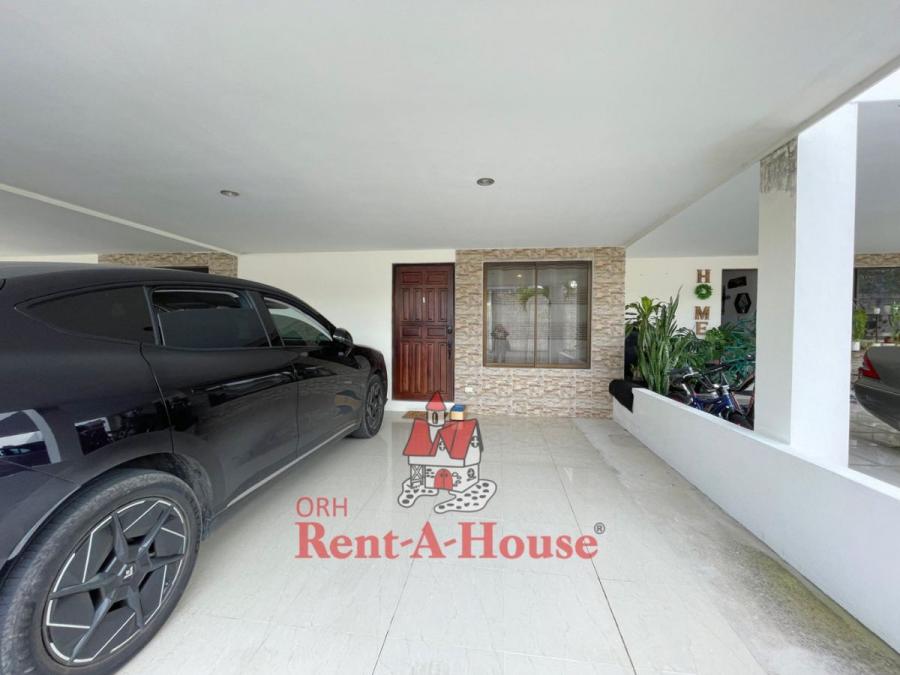 Home in Metric Way