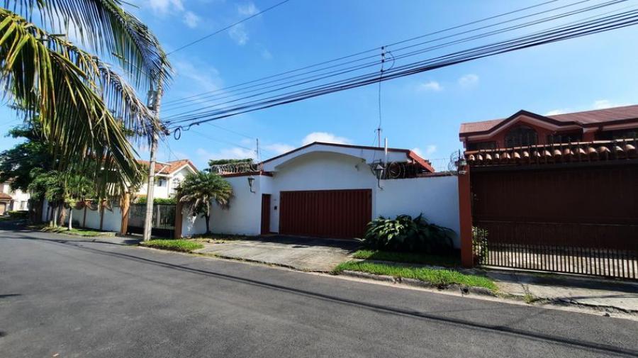 Foto Casa en Venta en Santa Ana, San Jos - U$D 180.000 - CAV60953 - BienesOnLine