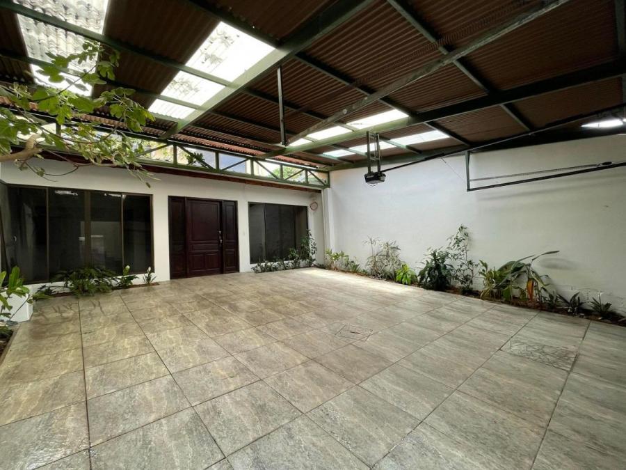 Foto Casa en Venta en Santa Ana, San José - U$D 250.000 - CAV60876 - BienesOnLine