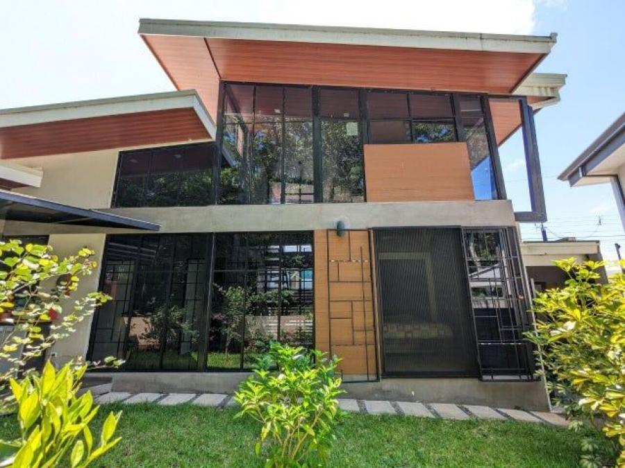 Foto Casa en Venta en Santo Domingo, Heredia - U$D 239.000 - CAV76313 - BienesOnLine
