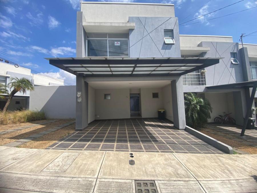 Foto Casa en Venta en Santo Tomas, Santo Domingo, Heredia - U$D 205.000 - CAV96392 - BienesOnLine