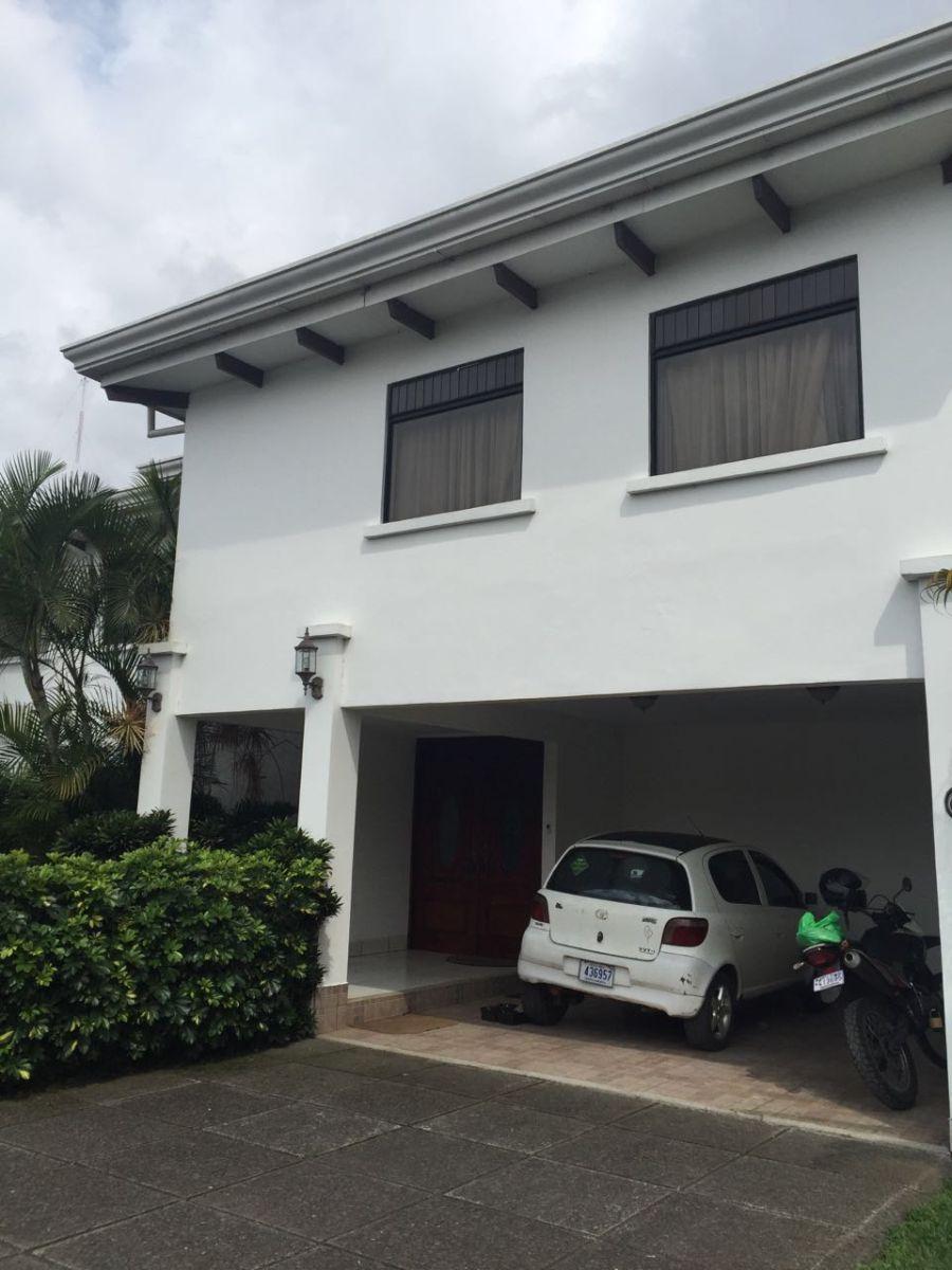 Foto Casa en Venta en Santo Domingo, Heredia - U$D 350.000 - CAV68156 - BienesOnLine