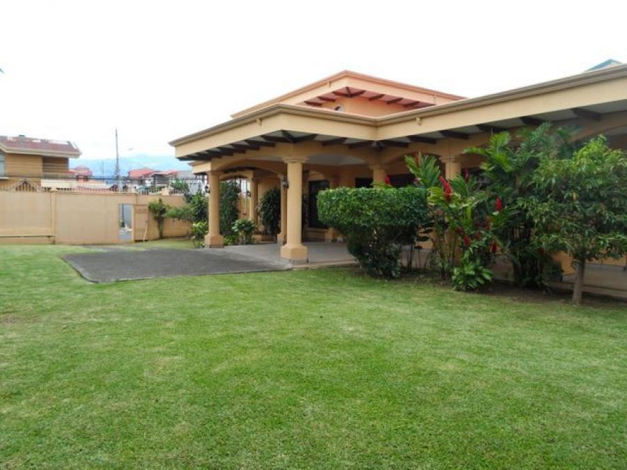 Foto Casa en Venta en San Francisco, San Francisco, Heredia - U$D 380.000 - CAV45720 - BienesOnLine