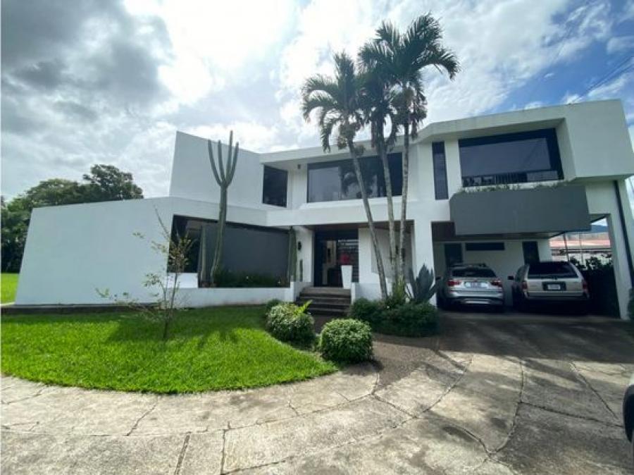 Foto Casa en Venta en Escaz, San Jos - U$D 850.000 - CAV87703 - BienesOnLine