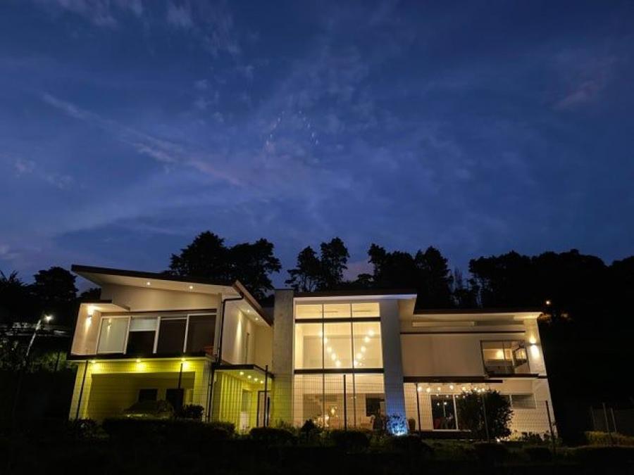 Home in Metric Way