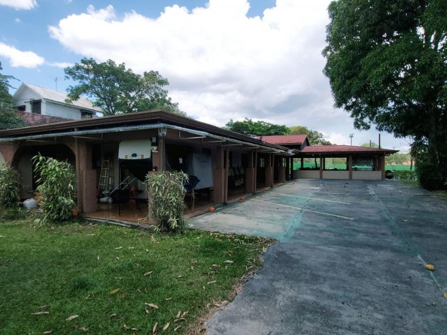 Home in Metric Way