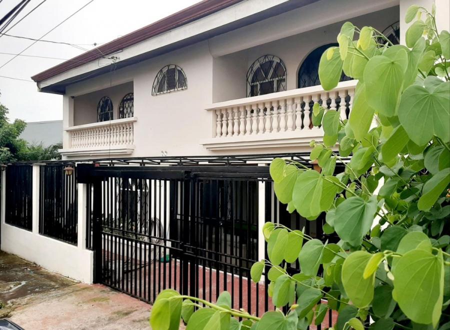 Home in Metric Way