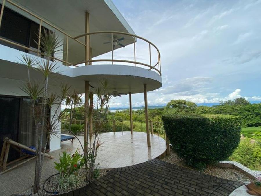 Foto Casa en Venta en Playa Naranjo, Puntarenas, Puntarenas - U$D 658.000 - CAV53484 - BienesOnLine