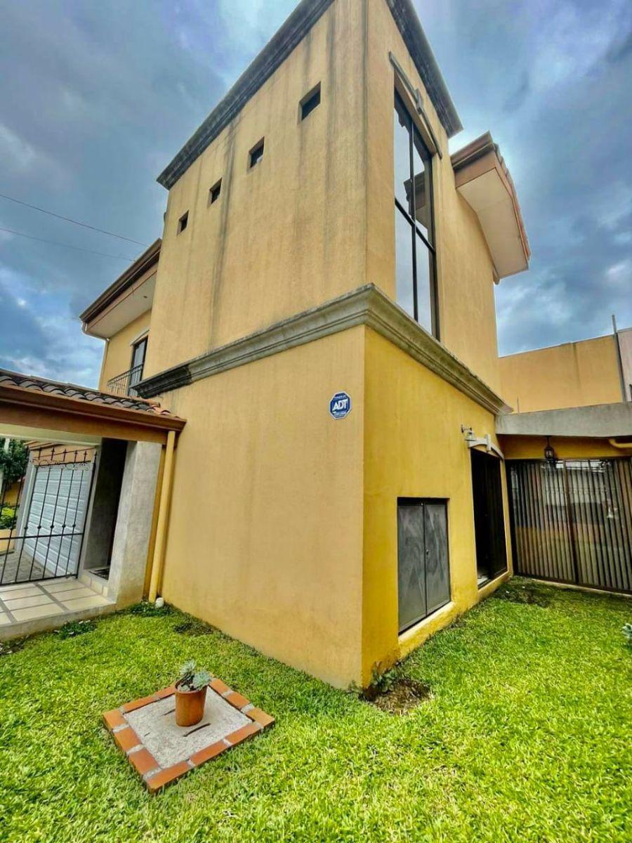 Foto Casa en Venta en Santo Domingo, Heredia - U$D 220.000 - CAV65545 - BienesOnLine