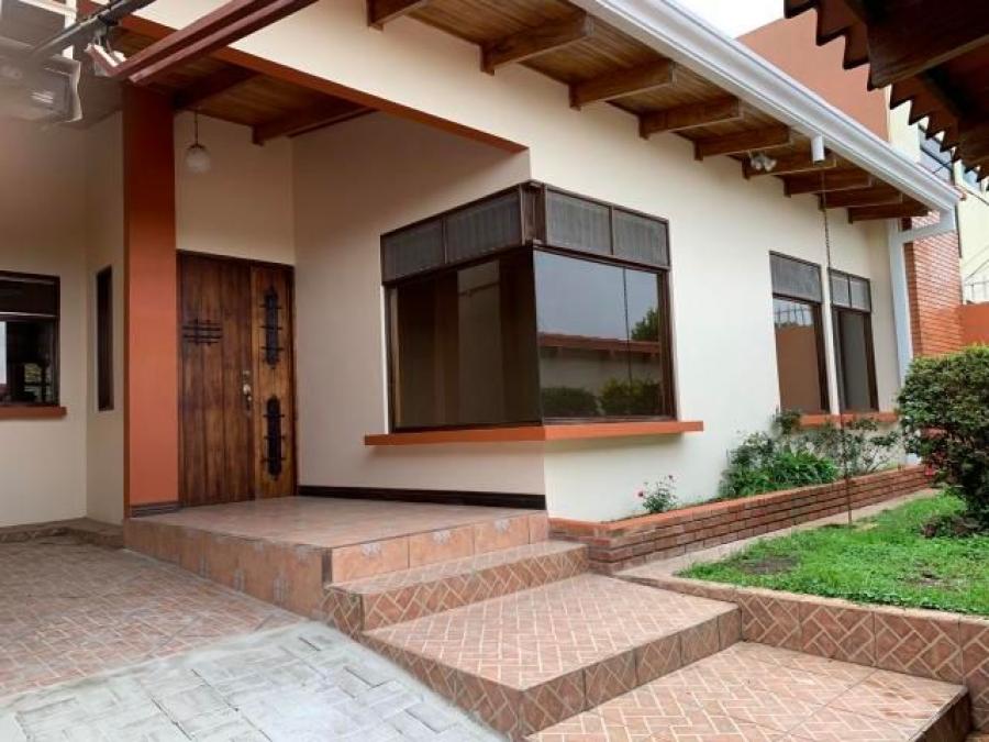Foto Casa en Venta en San Rafael, Heredia, Heredia - U$D 140.000 - CAV19608 - BienesOnLine