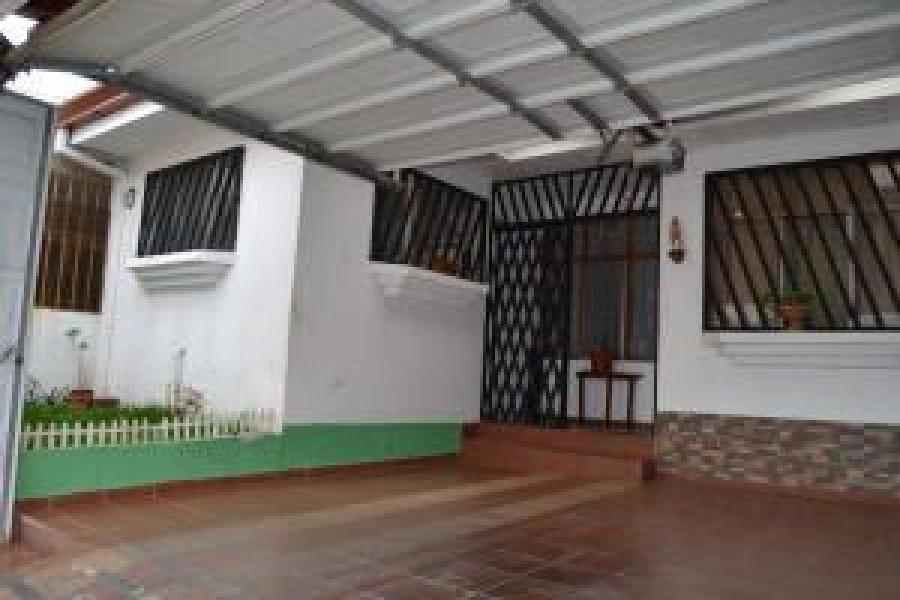 Foto Casa en Venta en Heredia, Heredia - U$D 127.000 - CAV27742 - BienesOnLine