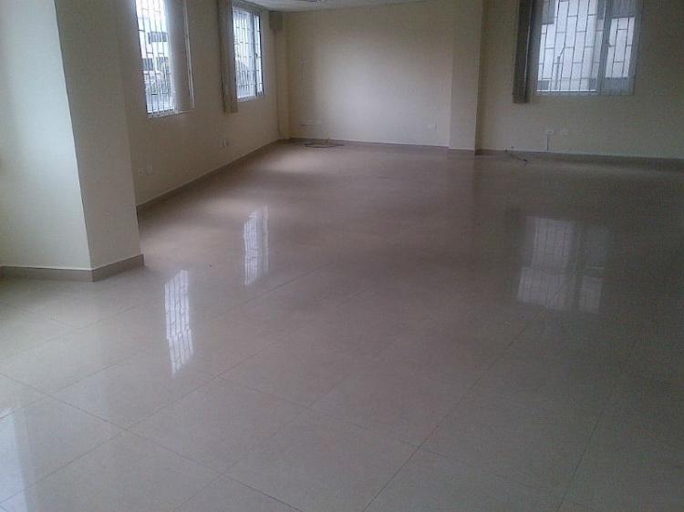 Foto Oficina en Arriendo en Quito, Pichincha - U$D 860 - OFA11473 - BienesOnLine