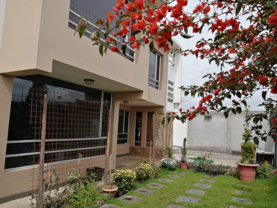 Foto Casa en Venta en Riobamba, Chimborazo - U$D 145.000 - CAV32601 - BienesOnLine