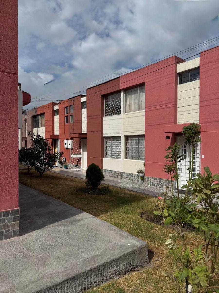 Foto Casa en Venta en San Antonio de Pichincha, Mitad del Mundo, Pichincha - U$D 53.000 - CAV41219 - BienesOnLine