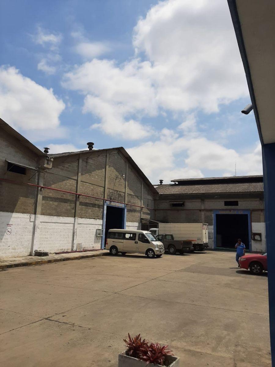 Foto Alquilo bodega-galpón de 610 m2  dentro complejo industrial 