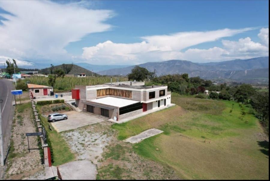 Foto Villa en Venta en San Miguel de Urcuqu, Urcuqu, Imbabura - U$D 400.000 - VIV38875 - BienesOnLine