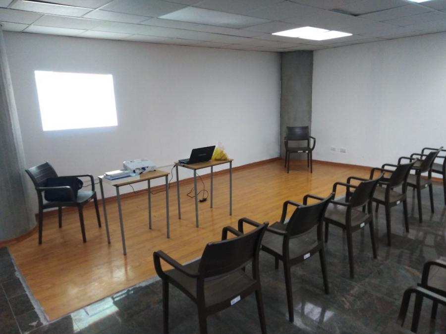 Foto Oficina en Arriendo en Quito, Pichincha - OFA29766 - BienesOnLine