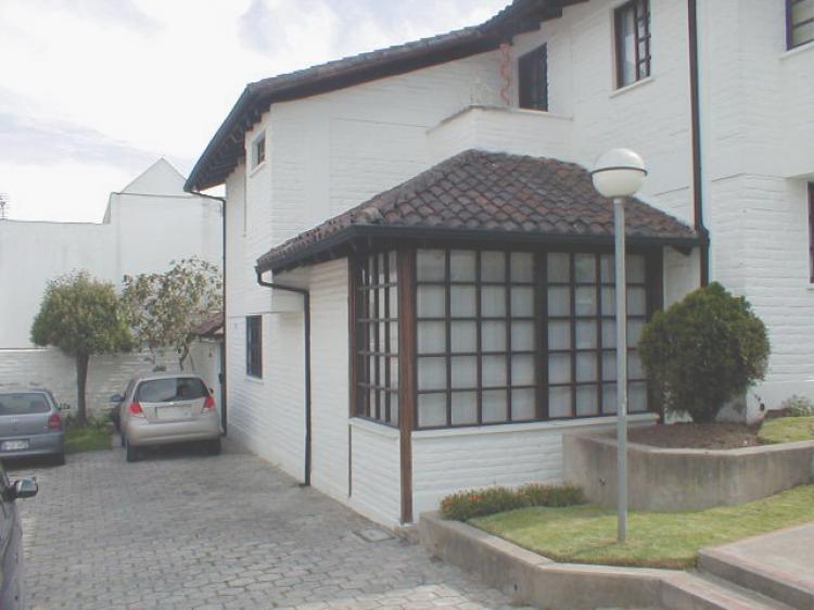 Foto Casa en Venta en Ponciano Alto, Quito, Pichincha - U$D 150.000 - CAV2405 - BienesOnLine