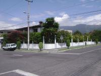 Casa en Venta en Urb. La Primavera Quito