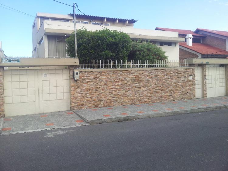 Foto Casa en Arriendo en CENTRO COMERCIAL AEROPUESTO, Quito, Pichincha - U$D 2.000 - CAA10157 - BienesOnLine