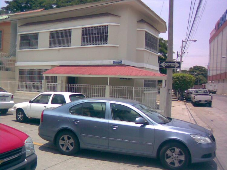 Foto Casa en Arriendo en Guayaquil, Guayas - U$D 1.200 - CAA6336 - BienesOnLine