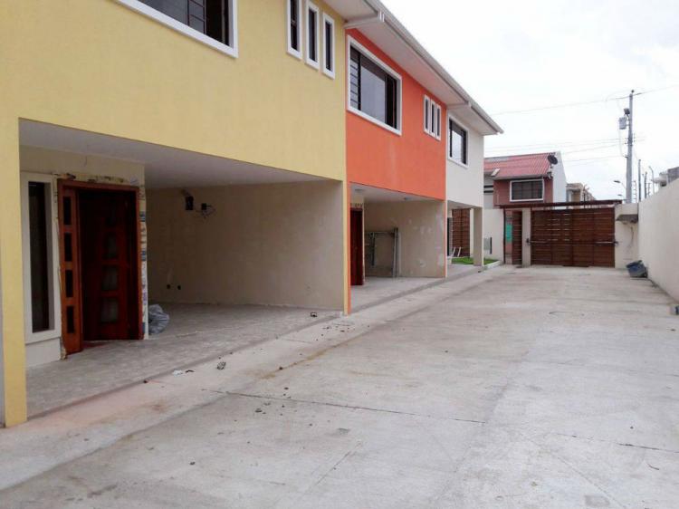 Foto Casa en Venta en el cebollar, Cuenca, Azuay - U$D 108.000 - CAV23296 - BienesOnLine