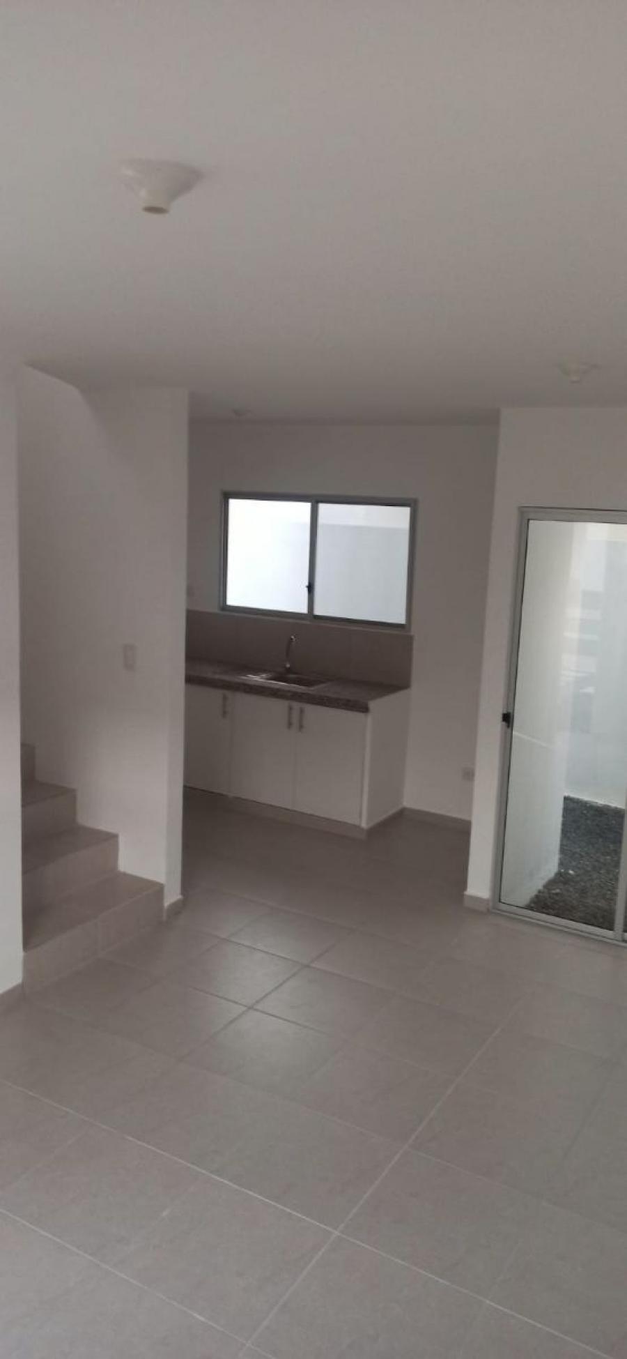 Foto Casa en Arriendo en Guayaquil, Guayas - U$D 300 - CAA34371 - BienesOnLine