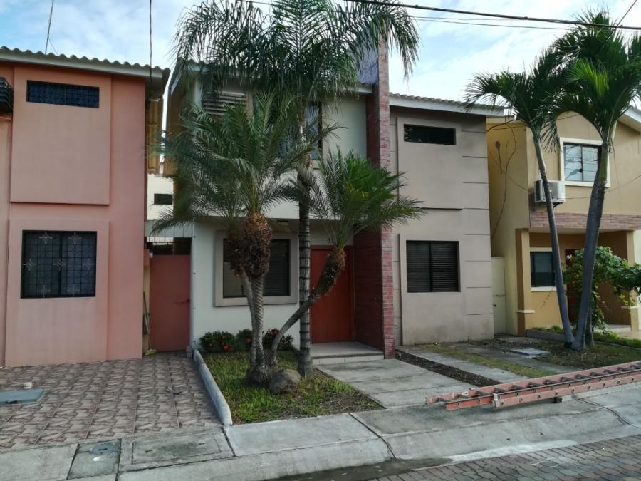 Foto Casa en Venta en La Aurora Satelite, Daule, Guayas - U$D 130.000 - CAV39584 - BienesOnLine