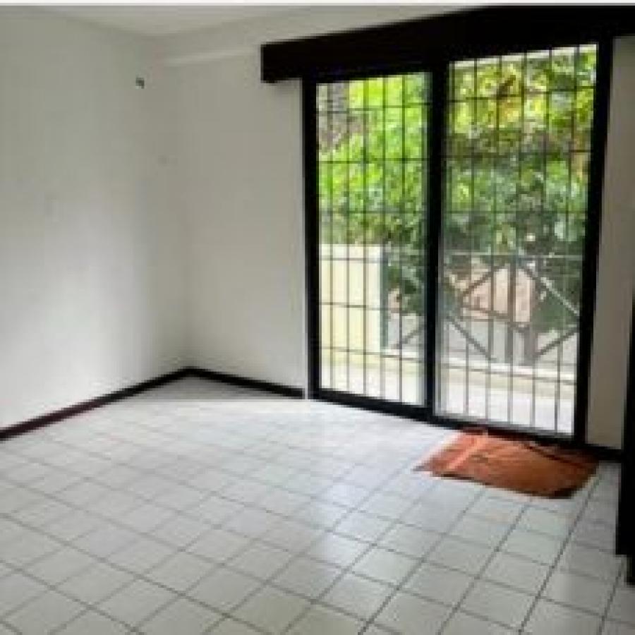 Foto Departamento en Arriendo en TARQUI, Guayaquil, Guayas - U$D 300 - DEA41890 - BienesOnLine