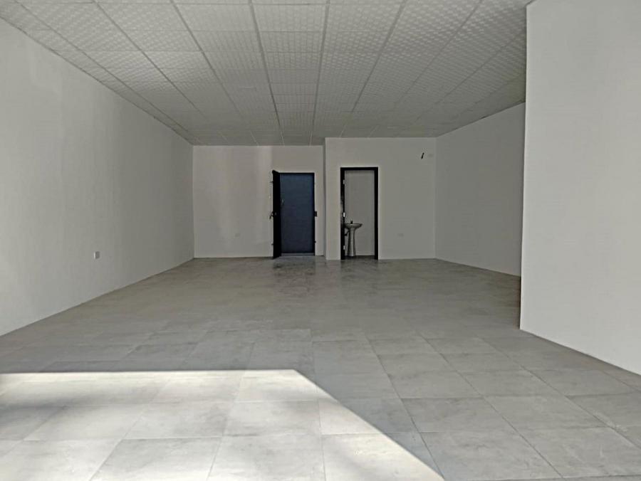 Foto Local en Arriendo en TARQUI, Guayaquil, Guayas - U$D 700 - LOA41929 - BienesOnLine