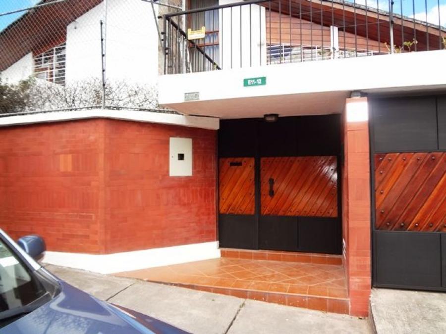 Foto Casa en Arriendo en BENALCAZAR, Quito, Pichincha - U$D 1.200 - CAA30661 - BienesOnLine
