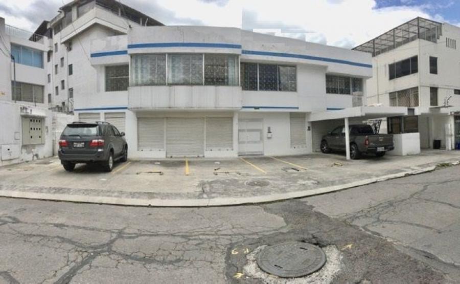 Foto Casa en Arriendo en Quito, Pichincha - U$D 2.100 - CAA30980 - BienesOnLine