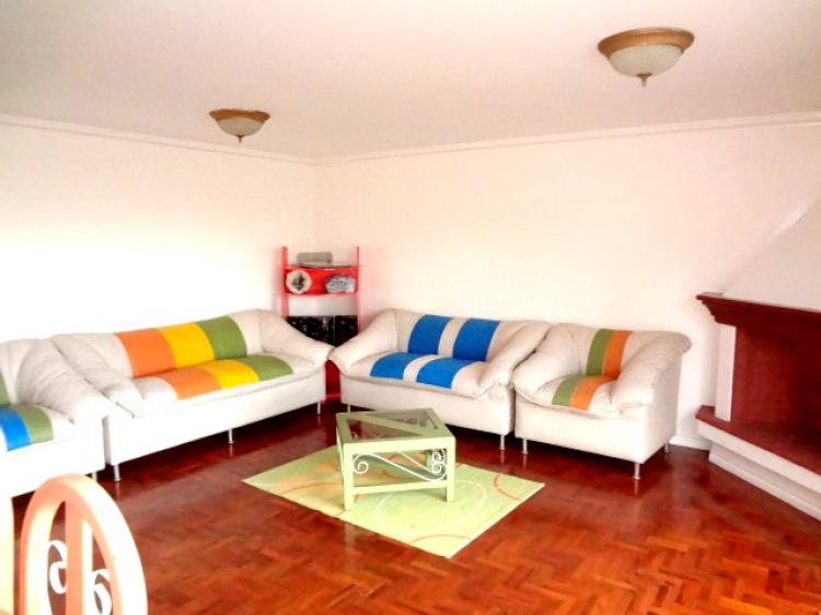 Foto Casa en Arriendo en Quito, Pichincha - U$D 1.200 - CAA12193 - BienesOnLine