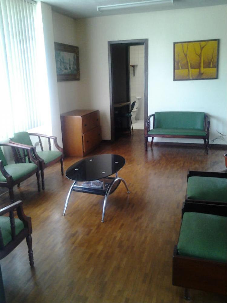 Foto Oficina en Arriendo en Mariscal, Quito, Pichincha - U$D 600 - OFA19736 - BienesOnLine