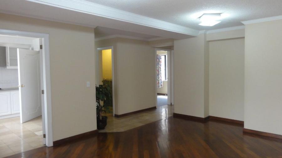 Foto Departamento en Arriendo en El Batan Alto, Quito, Pichincha - U$D 500 - DEA22461 - BienesOnLine