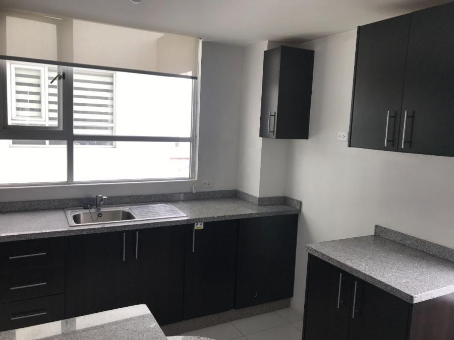 Foto Departamento en Arriendo en LA CAROLINA, QUITO, Pichincha - U$D 390 - DEA35373 - BienesOnLine