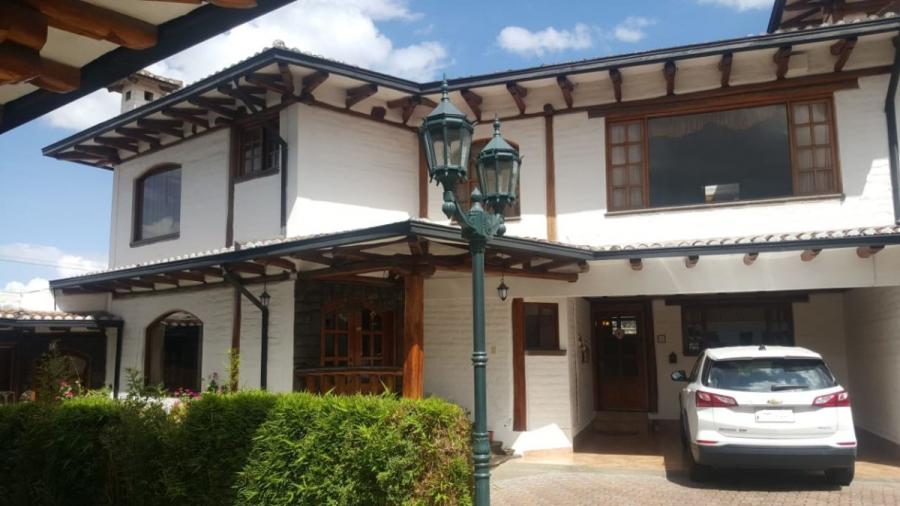 Foto Casa en Venta en Amagasi de El Inca, Quito, Pichincha - U$D 298.000 - CAV29905 - BienesOnLine