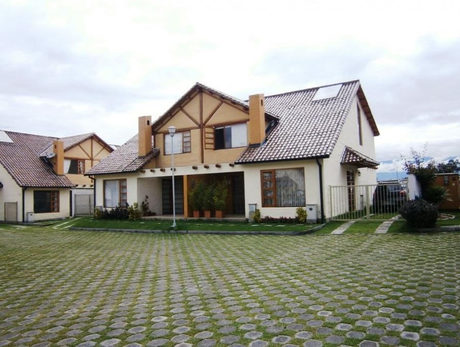 Foto Casa en Venta en CONOCOTO, Pichincha - U$D 130.000 - CAV35079 - BienesOnLine