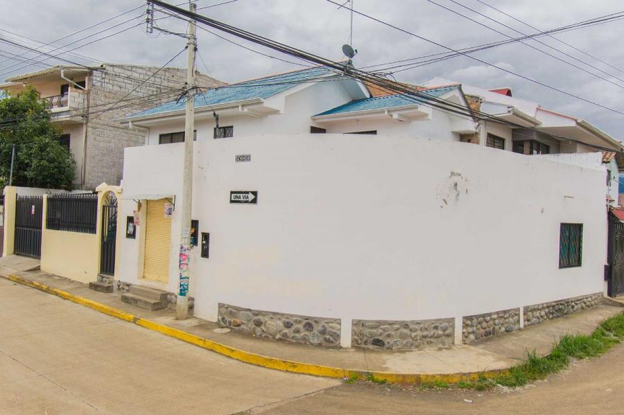 Foto Casa en Venta en Cuenca, Azuay - U$D 145.000 - CAV31856 - BienesOnLine