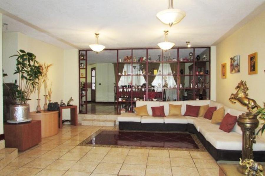 Foto Casa en Venta en Bellavista, Quito, Pichincha - U$D 184.000 - CAV25355 - BienesOnLine