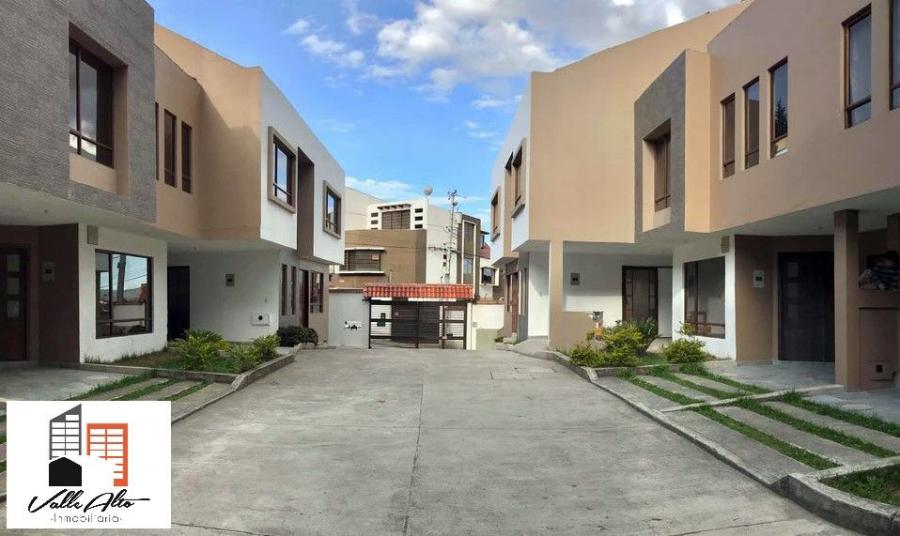 Foto Casa en Venta en San Sebastian, Cuenca, Azuay - U$D 150.000 - CAV32582 - BienesOnLine