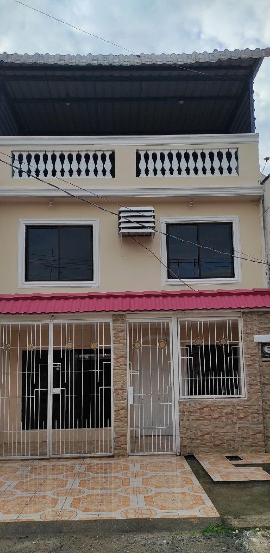 Foto Casa en Arriendo en Ciudadela Huancavelica Norte, Guayas - U$D 450 - CAA37591 - BienesOnLine