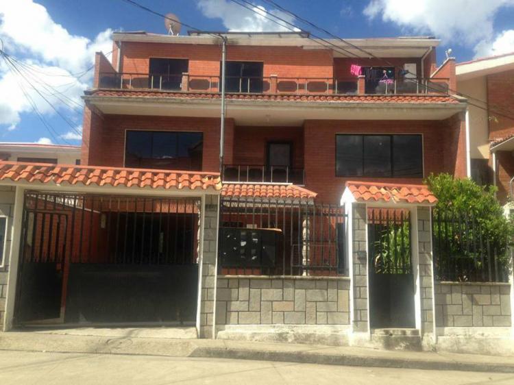 Foto Casa en Arriendo por temporada en Cuenca, Azuay - U$D 300 - CAT27280 - BienesOnLine