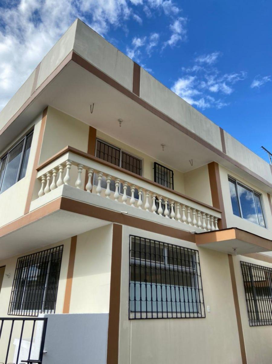 Foto Casa en Venta en Quito, Pichincha - U$D 210.000 - CAV33724 - BienesOnLine