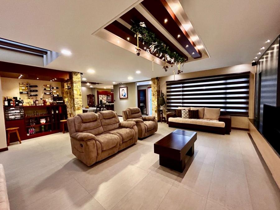 Foto Casa en Venta en Cuenca, Cuenca, Azuay - U$D 199.000 - CAV41656 - BienesOnLine