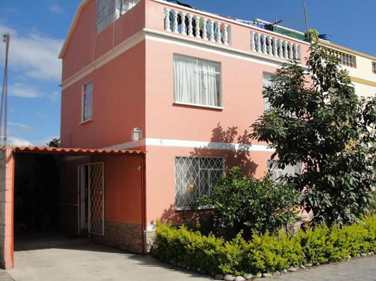 Foto Casa en Venta en Sagrario, Ibarra, Imbabura - U$D 65.000 - CAV27563 - BienesOnLine