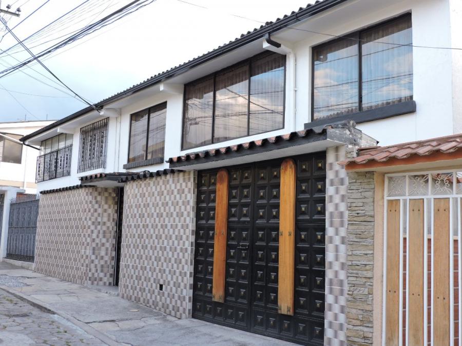 Foto Casa en Venta en Carceln, Quito, Pichincha - U$D 110.000 - CAV33080 - BienesOnLine