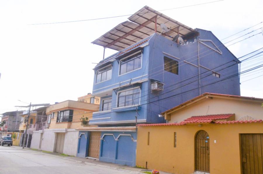 Foto Casa en Venta en Alborada, Guayaquil, Guayas - U$D 260.000 - CAV38687 - BienesOnLine