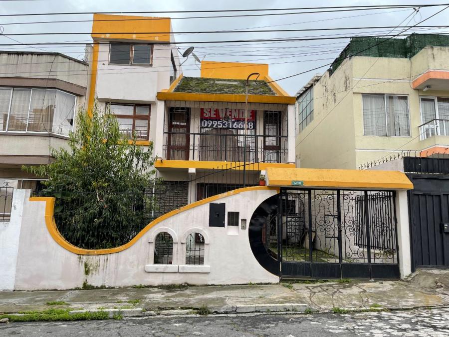 Foto Casa en Venta en Cochapamba, Quito, Pichincha - U$D 166.000 - CAV33874 - BienesOnLine